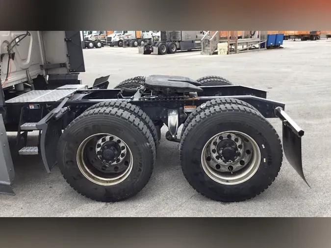 2022 Freightliner Cascadia 126015070b5a7477e6acfb08f8a45ec62ce