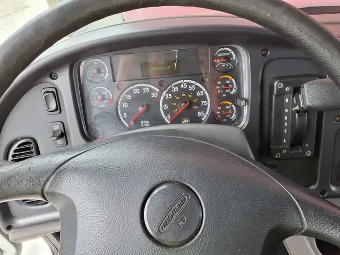 2019 FREIGHTLINER/MERCEDES M2 106