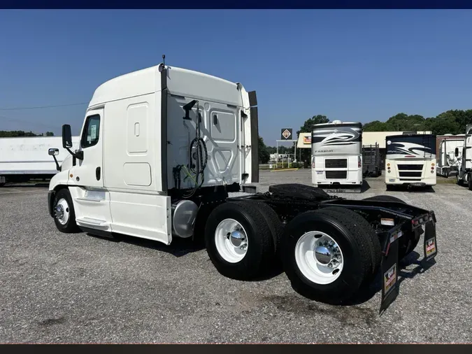 2020 Freightliner Cascadia