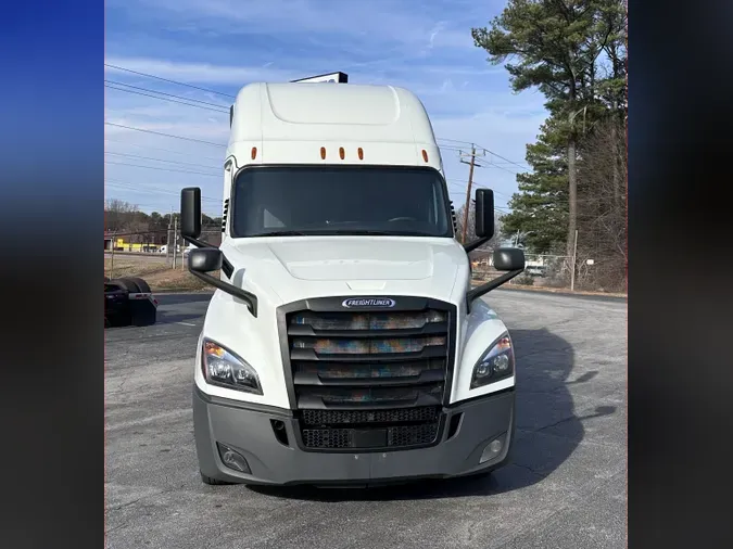 2020 FREIGHTLINER CASCADIA 126