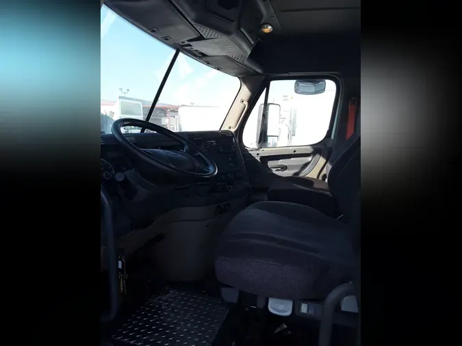 2019 FREIGHTLINER/MERCEDES CASCADIA 125