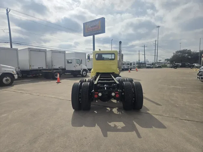 2020 Peterbilt 348