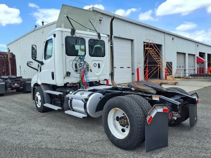 2020 FREIGHTLINER/MERCEDES NEW CASCADIA 116015f3884eee5c0894151fe424deb50d5