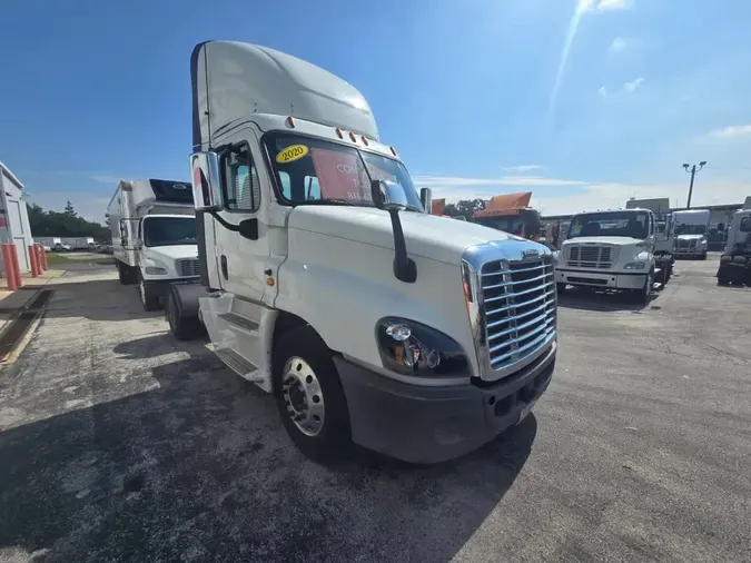2020 FREIGHTLINER CASCADIA 12501605e27f401a8399d203e232f63e73b
