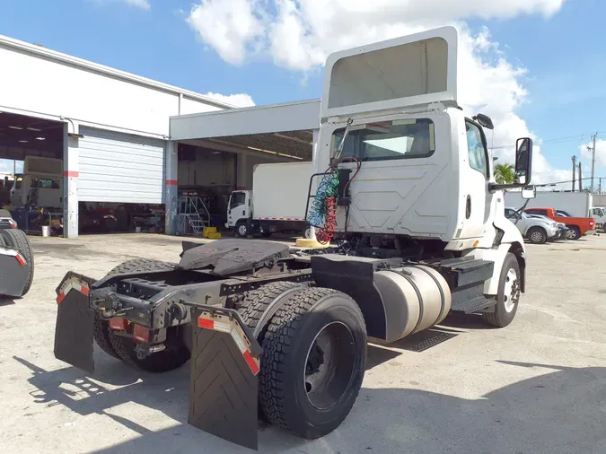 2019 NAVISTAR INTERNATIONAL RH613 DAYCAB S/A