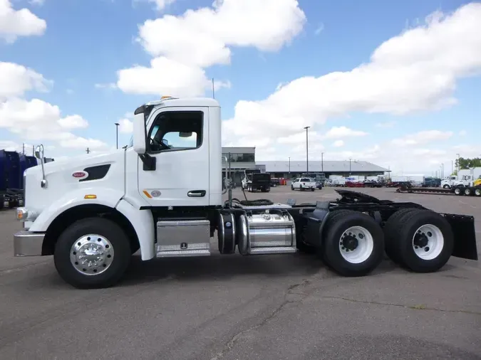 2020 Peterbilt 567