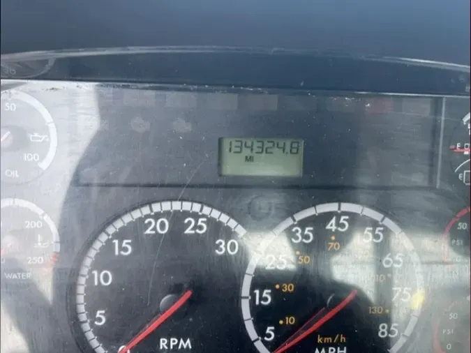 2014 FREIGHTLINER/MERCEDES M2 106