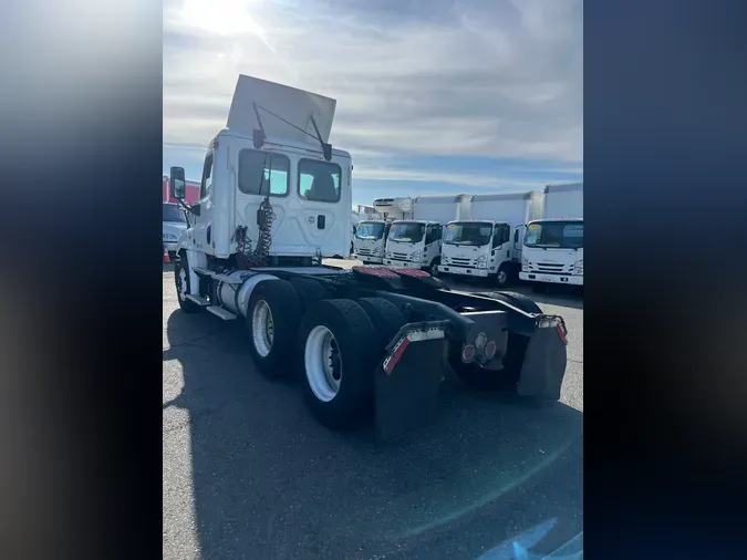 2017 FREIGHTLINER/MERCEDES CASCADIA 125