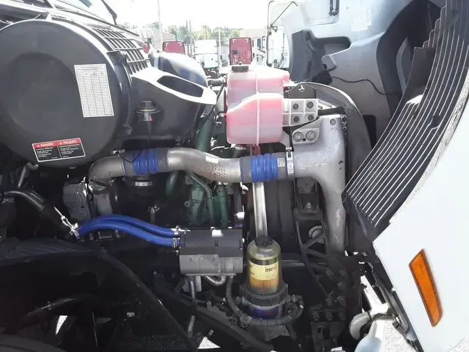 2019 VOLVO VNR64T-6400168c09ffcda10040c176397dee84b08