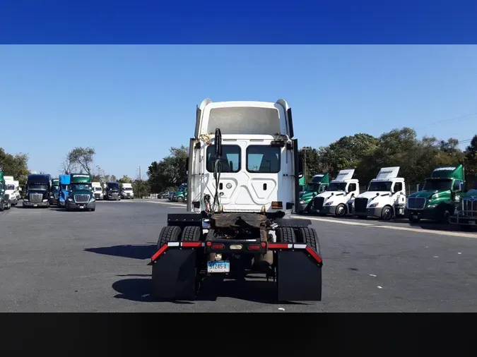 2018 Freightliner Cascadia 126016f770d35c7755a55e85675ea9ebdda