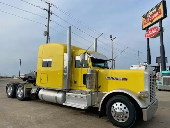 2021 Peterbilt 389