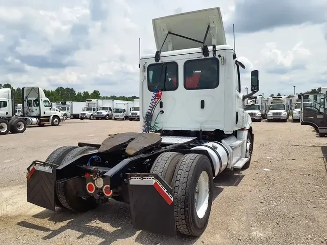 2019 FREIGHTLINER NEW CASCADIA 126