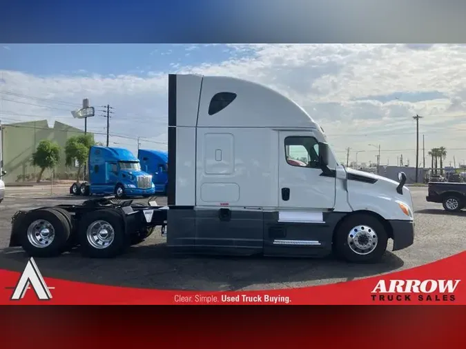 2020 FREIGHTLINER CA126
