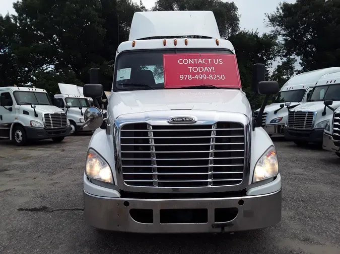 2019 FREIGHTLINER/MERCEDES CASCADIA 125