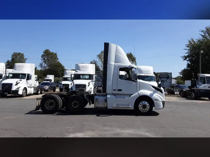 2018 Volvo VNL300