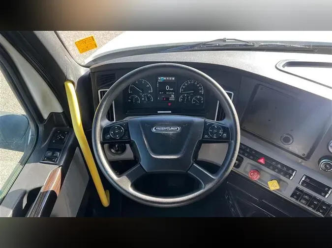 2021 FREIGHTLINER CA126