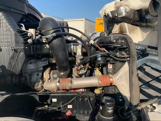 2019 Freightliner T12664ST