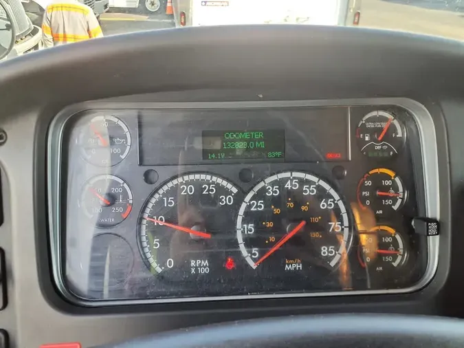 2019 FREIGHTLINER M2 106
