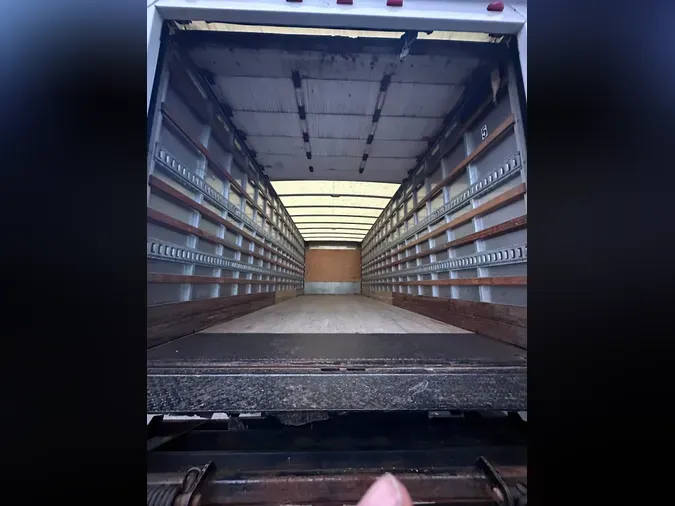 2019 FREIGHTLINER/MERCEDES M2 106