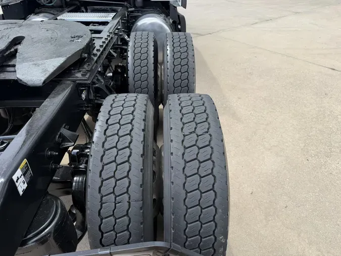 2022 Peterbilt 579018a8b06b9d74473287ae7403d588ad4