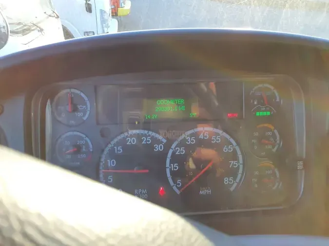 2020 FREIGHTLINER/MERCEDES M2 106