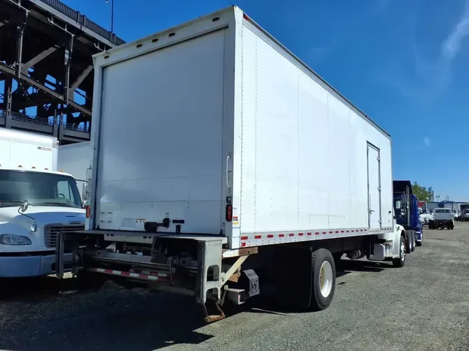 2018 FREIGHTLINER/MERCEDES M2 106