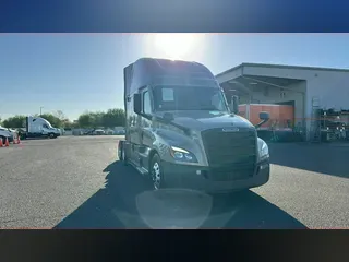 2024 Freightliner Cascadia 126