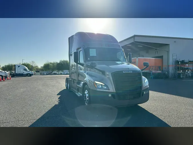 2024 Freightliner Cascadia 126018e854e9c0401fcfd5ef6cc7089f72e