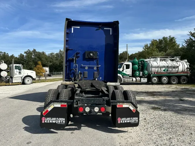 2022 Kenworth T6800190ad38938ef3db0f92a43210e9c823