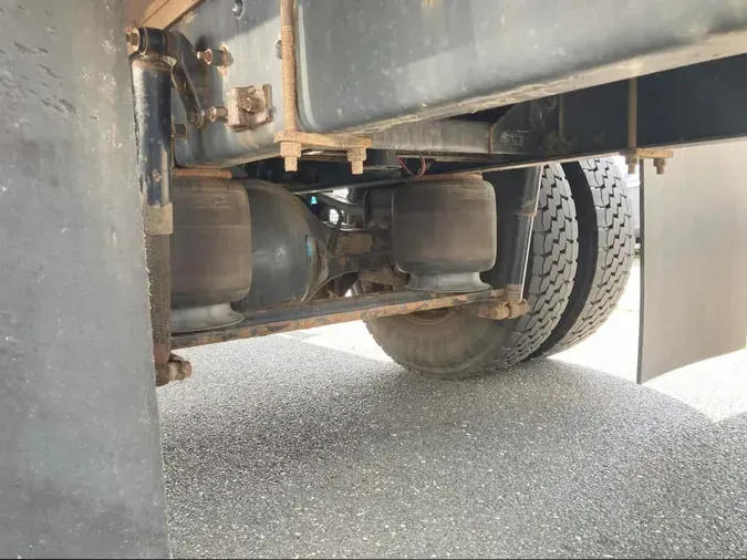 2018 KENWORTH TRUCKS T300