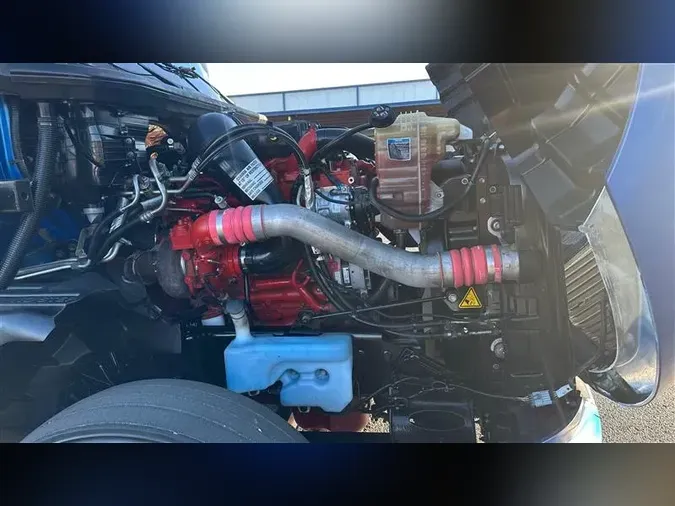 2021 INTERNATIONAL LT