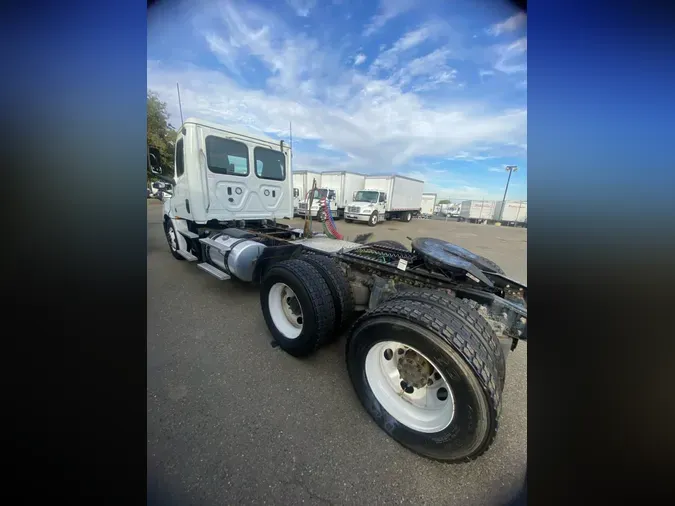 2019 FREIGHTLINER/MERCEDES NEW CASCADIA PX12664