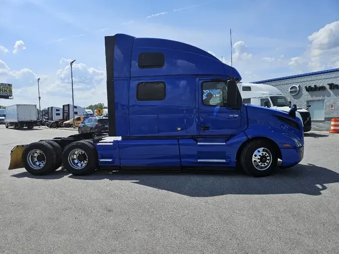 2020 VOLVO VNL64T860