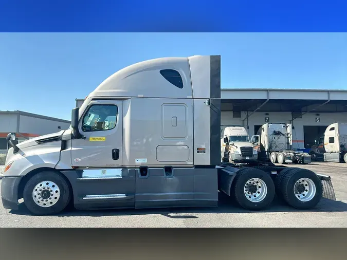 2023 Freightliner Cascadia