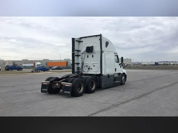 2022 Freightliner Cascadia 126