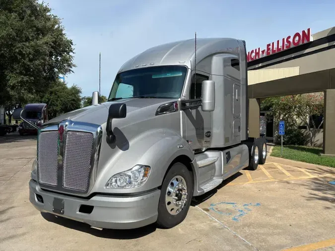 2022 Kenworth T680