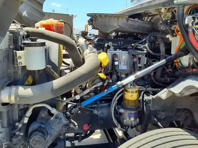 2019 NAVISTAR INTERNATIONAL LT625 DAYCAB T/A