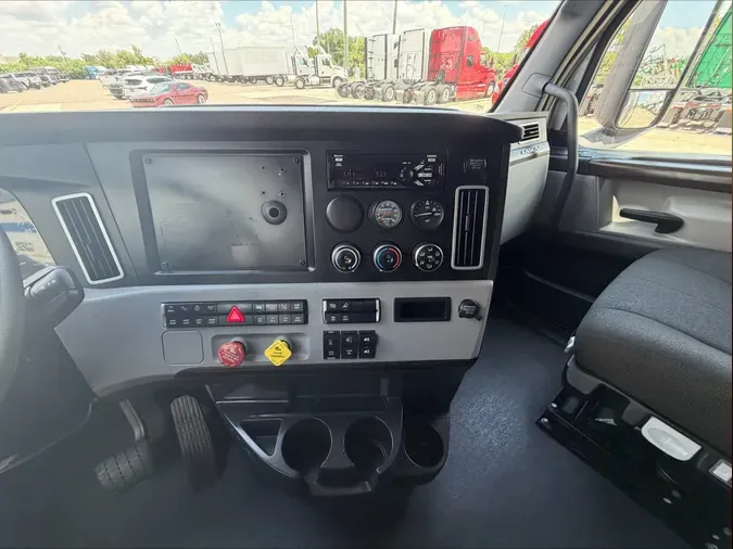 2022 Freightliner Cascadia 126