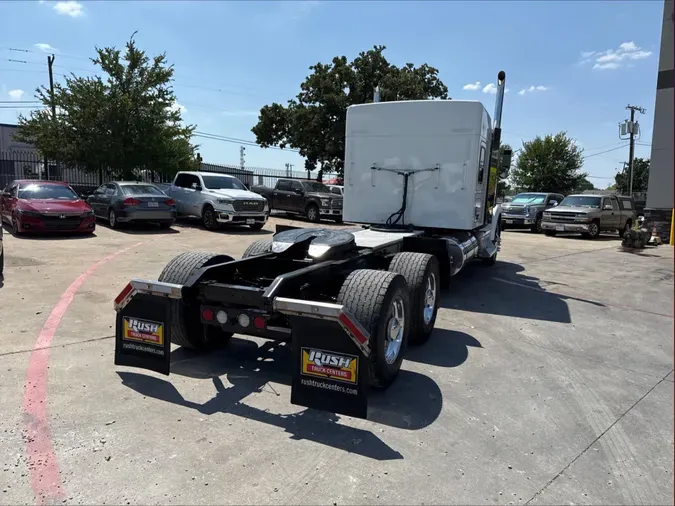 2023 Kenworth W900