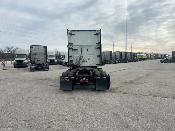 2020 Freightliner Cascadia