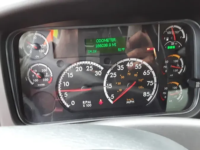 2019 FREIGHTLINER/MERCEDES M2 106