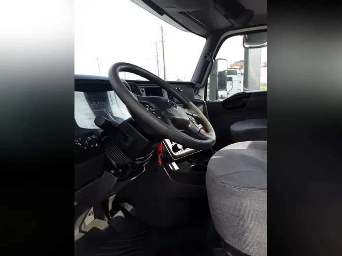 2018 NAVISTAR INTERNATIONAL LT625 DAYCAB T/A
