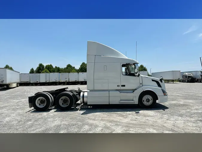 2016 Volvo VNL 740