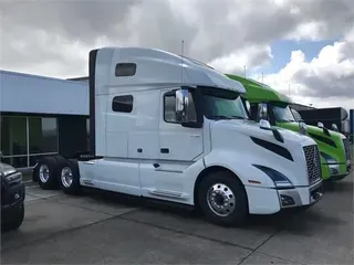 2024 VOLVO VNL64T760