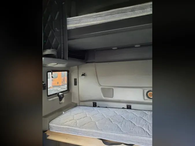 2020 NAVISTAR INTERNATIONAL LT625 SLPR CAB