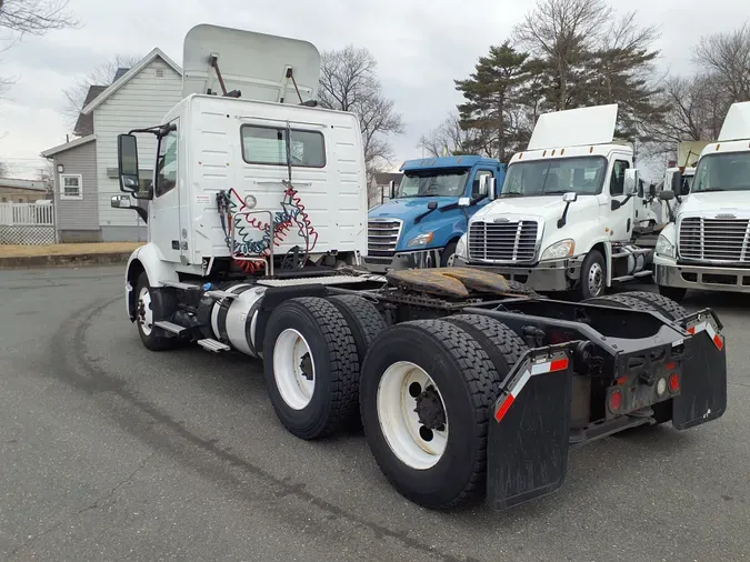 2019 VOLVO VNL