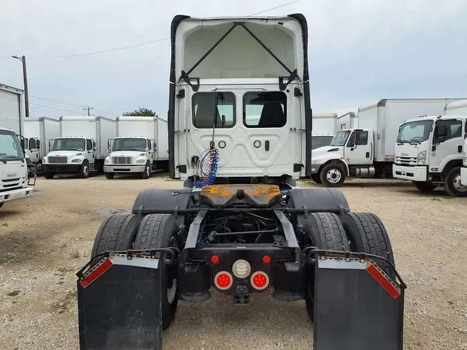 2019 FREIGHTLINER NEW CASCADIA 116