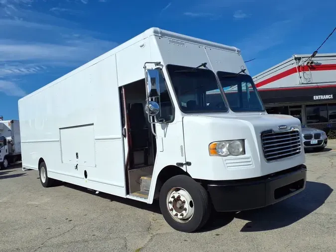 2016 FRTLR CUSTOM CHASSIS CORP MT55