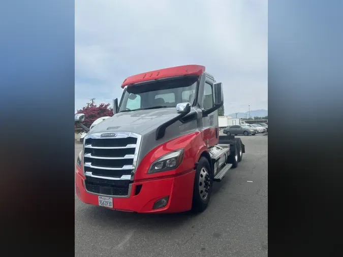 2022 FREIGHTLINER/MERCEDES NEW CASCADIA 11601cd6bb26fc4b6f14b84b9a85d2f025f