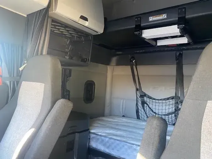 2020 Freightliner Cascadia